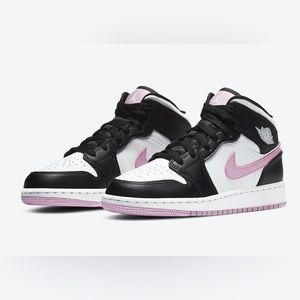 Air JORDAN 1’s White Light Arctic Pink Shoes